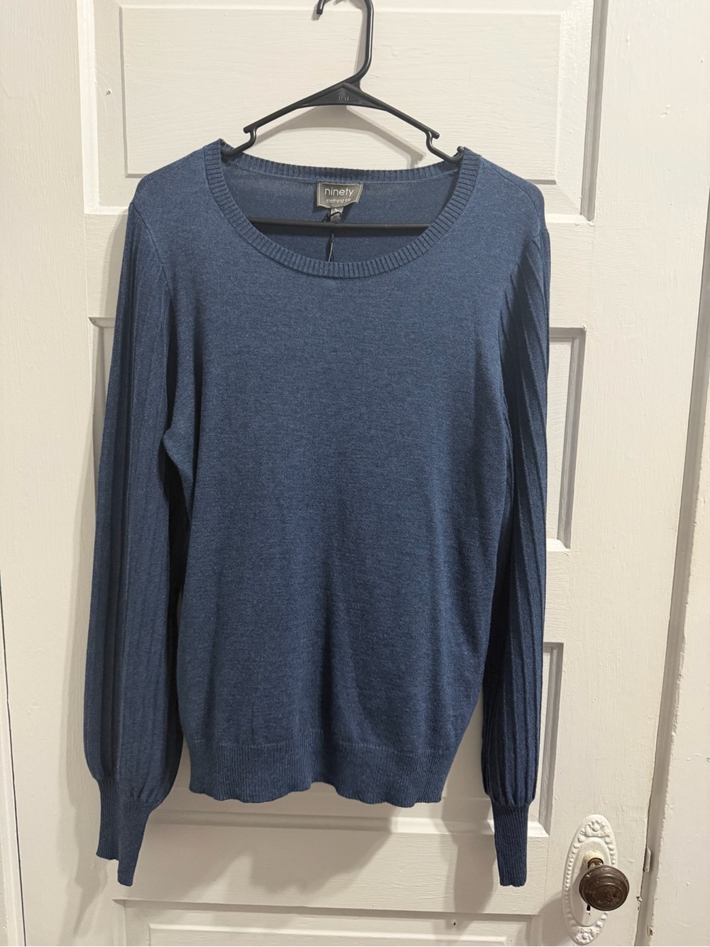 Ninety Clothing Co Women's Navy Scoop Neck Lightweight Sweater M